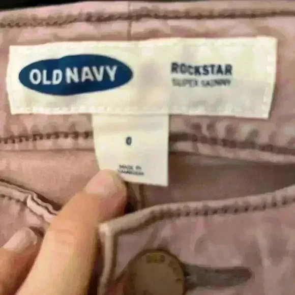 Old Navy Dusty Rose Jeans - Picture 4 of 4